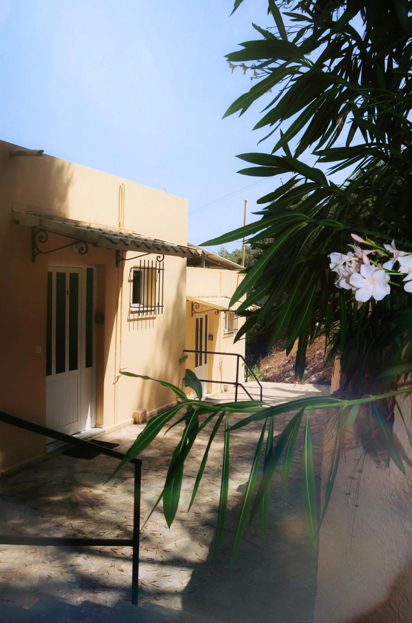 Kaminaki Seaview Apartments Katávolos Exterior foto